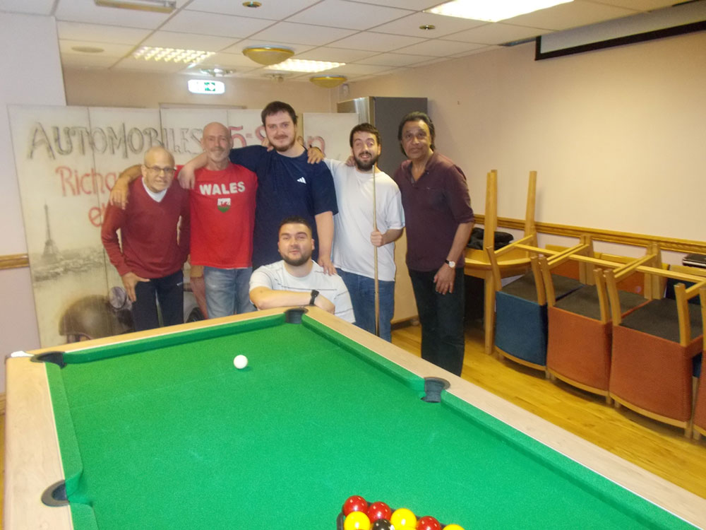 A visiting Pool team at Oxhey Conservative Club 