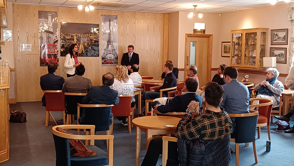 Suella Braverman MP and Dean Russell MP hosting a meeting