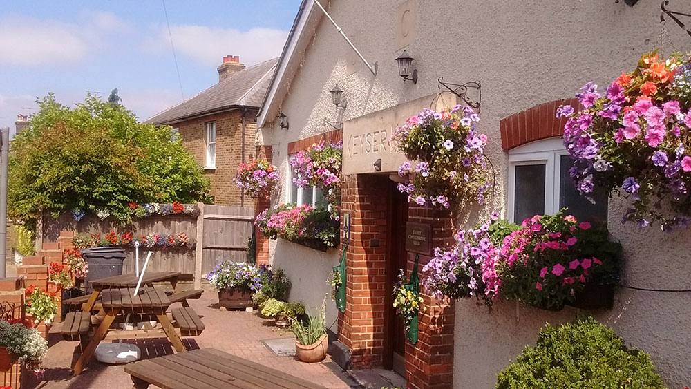 Patio area – Oxhey Conservative Club